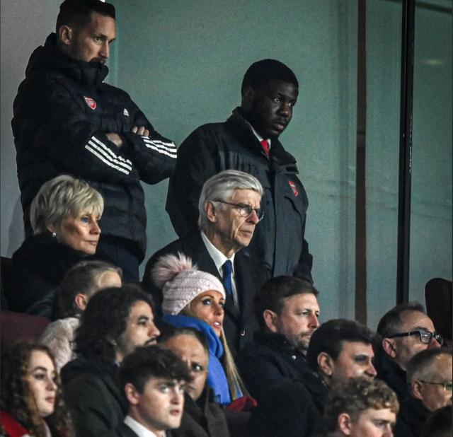 开云官网入口-温格4年首次回归酋长，悄悄的！塔帅邀恩师进更衣室